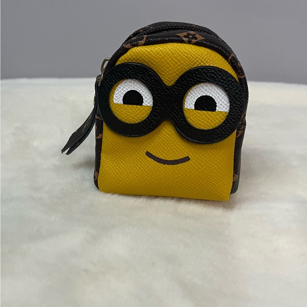 Minion Mini Backpack - Picture 2 of 7